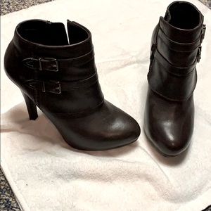 Me too leather bootie